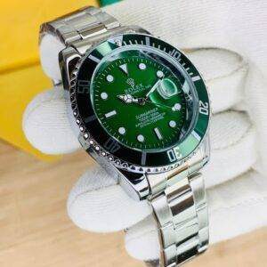 Rolex Submariner Inspired Luxury Timepiece with Rotating Bezel