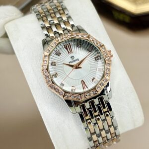 New Women's Elegant Bracelet Watch with Crystal-Studded Bezel