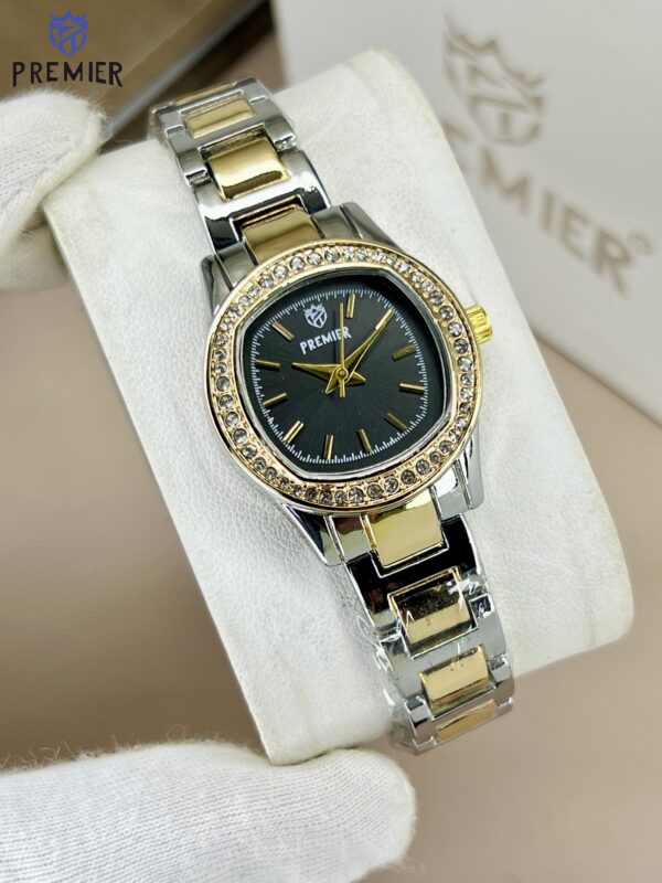 New Ladies Luxury Analog Watch with Crystal Bezel Design