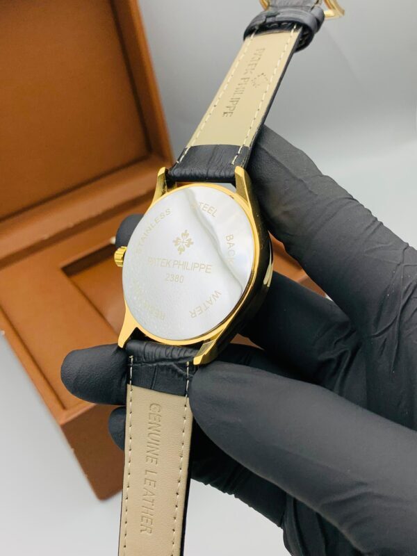 Luxury Day And Date Quartz Wrist Watch for Men with Leather Strap