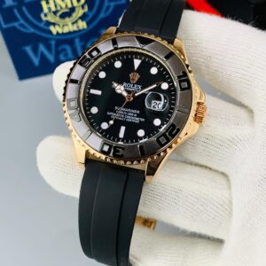 Luxury Submariner Analog Wrist Watch with Date Display & Rubber Strap