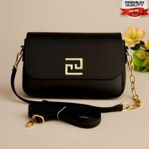 Chic Luxe Crossbody with Gold Accent & Detachable Strap