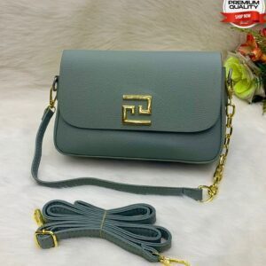 Chic Luxe Crossbody with Gold Accent & Detachable Strap