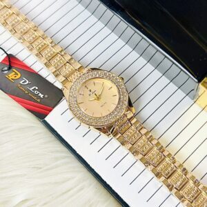 Luxury Women’s Quartz Watch with Crystal Bezel and Elegant Bracelet Strap