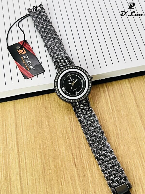 Elegant Women’s Gold Quartz Watch with Crystal Studded Strap & Bezel