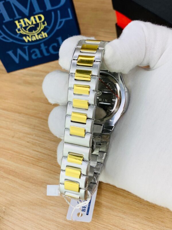 Luxury Stainless Steel Wristwatch with Date Display