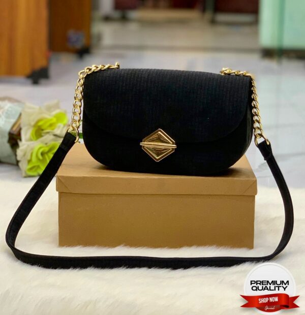 Textured Crossbody Shoulder Bag with Gold Chain and Geometric Clasp