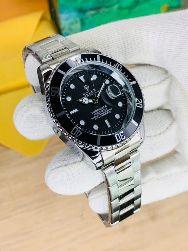 Rolex Submariner Inspired Luxury Timepiece with Rotating Bezel