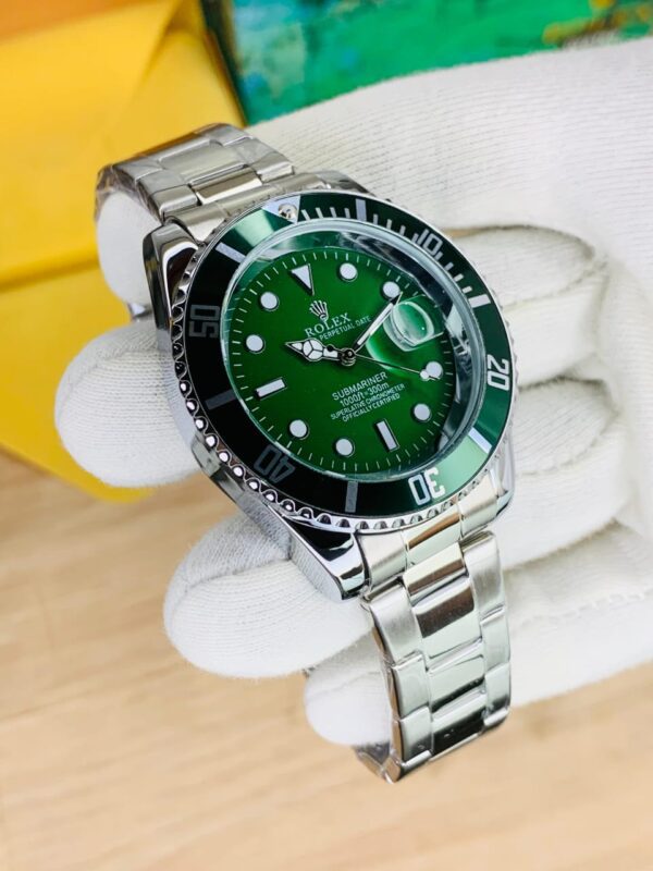 Rolex Submariner Inspired Luxury Timepiece with Rotating Bezel