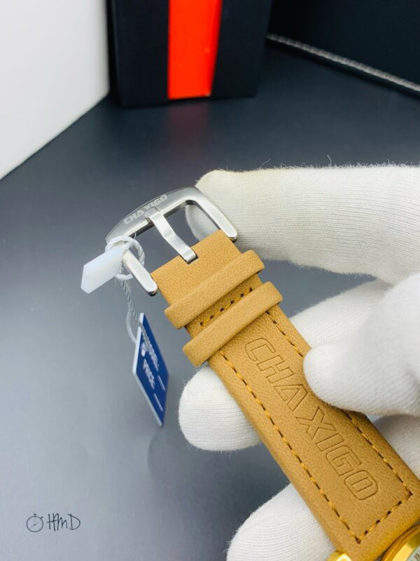 Elegant Chronograph Wristwatch with Textured Dial and Leather Strap