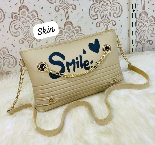 Trendy Chain Strap Clutch with “Smile” Graphic and Textured Design