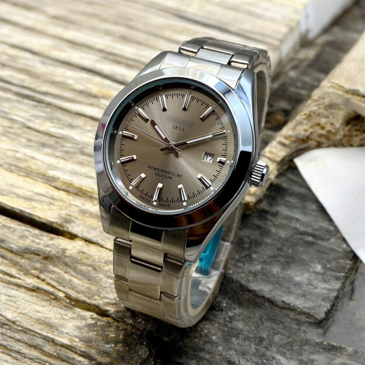 Premium Men's Watch With Sunray Dial And Dual Finish Bracelet