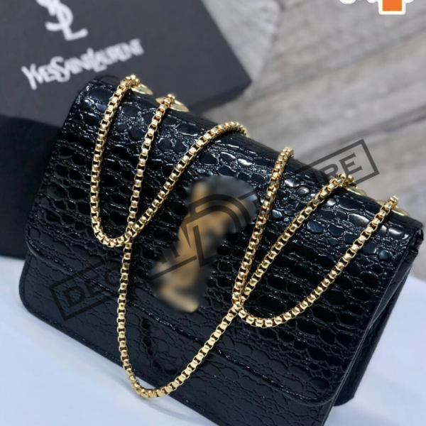 Luxury Croc-Textured Shoulder Bag for Women with Gold Chain