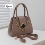 Luxury Handbag with Gold Chain Detailing – Elegant Designer Style - Image 6