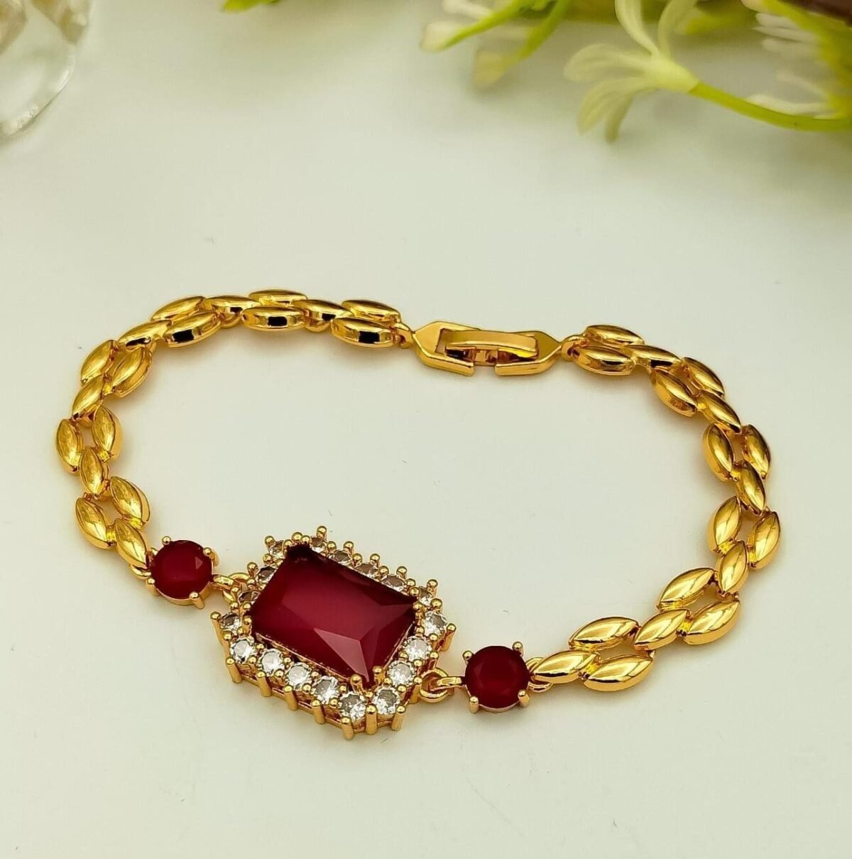 Luxe Emerald Cut Crystal Bracelet With Polished Chain - Image 4