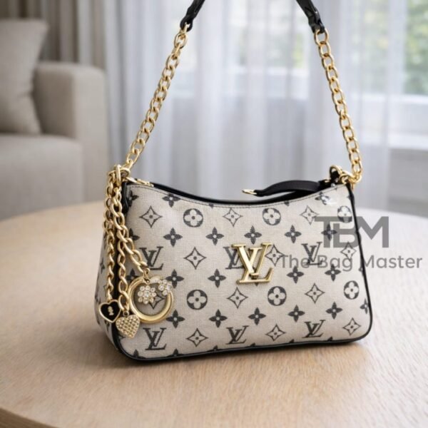 Premium Checkered Shoulder Bag With Gold Link Chain
