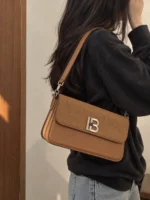 Lb Textured Flap Crossbody Bag